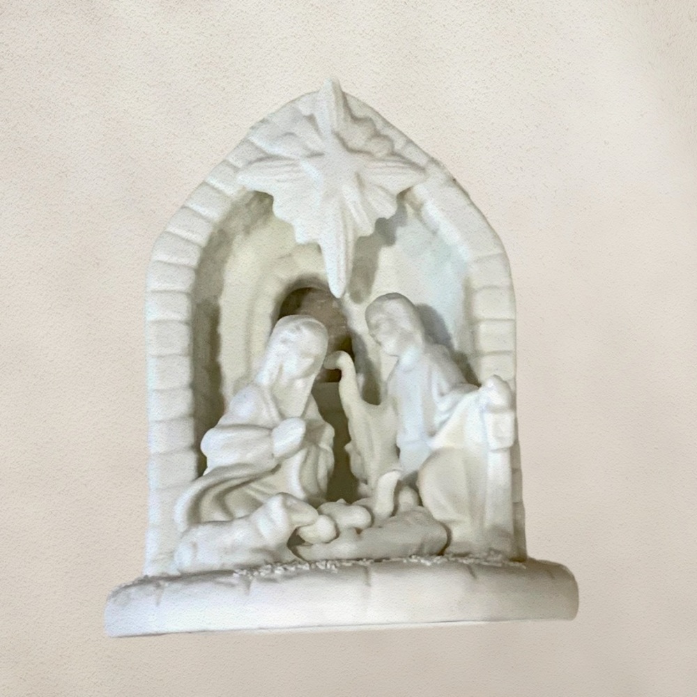 White Ceramic Nativity Scene Figurine Holy Family Christmas Decor 5” Tall - Picture 5 of 11